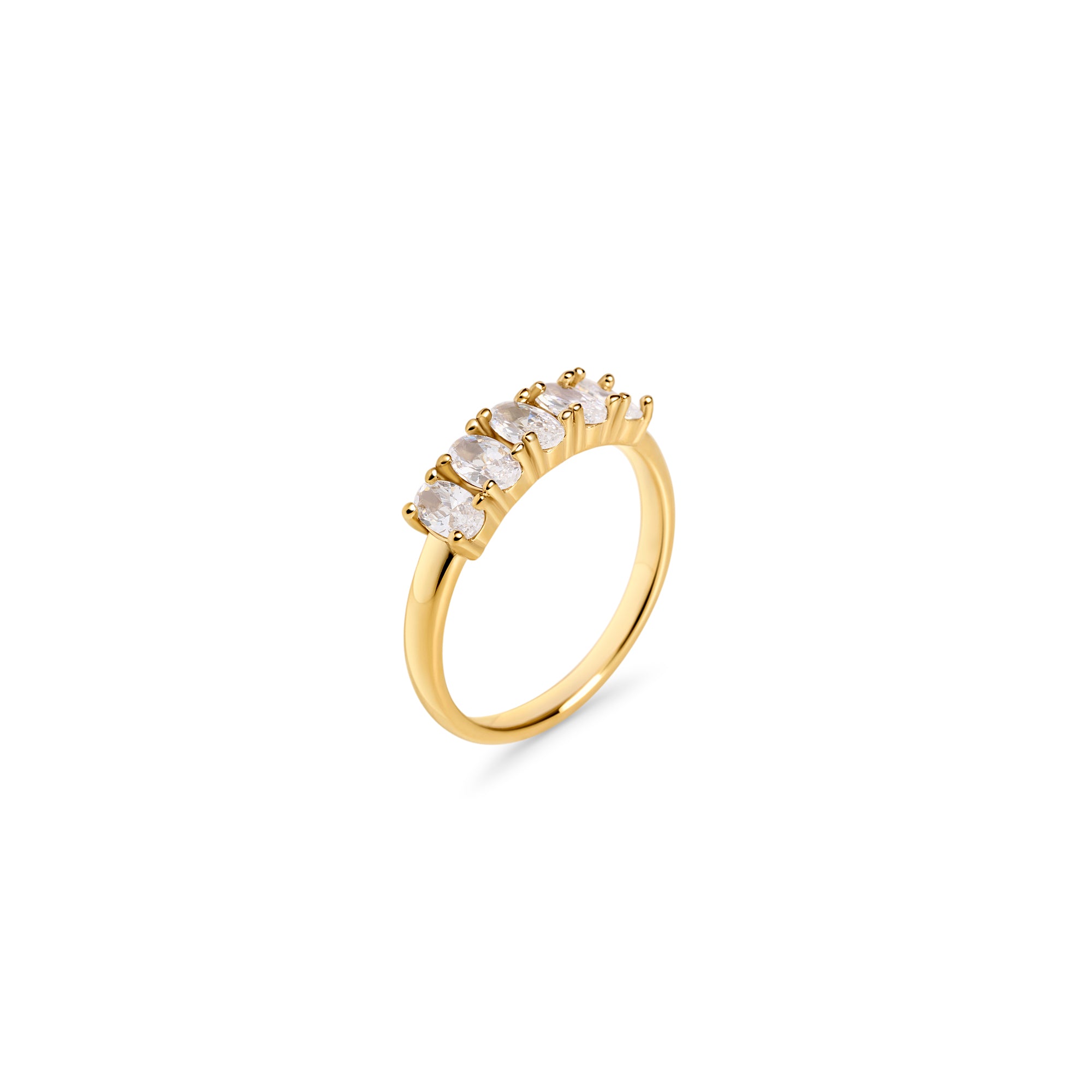 Delicate gold ring set with a row of oval clear stones on a white background. Nickel-free, waterproof & tarnish-resistant stainless steel ring for sensitive skin, minimalist luxury jewelry by Mia Bijoux Canada.
Bague délicate dorée sertie d'une rangée de pierres transparentes ovales sur fond blanc. Bague en acier inoxydable sans nickel, résistante à l'eau et anti-ternissement pour peaux sensibles, bijouterie de luxe minimaliste par Mia Bijoux Canada.
