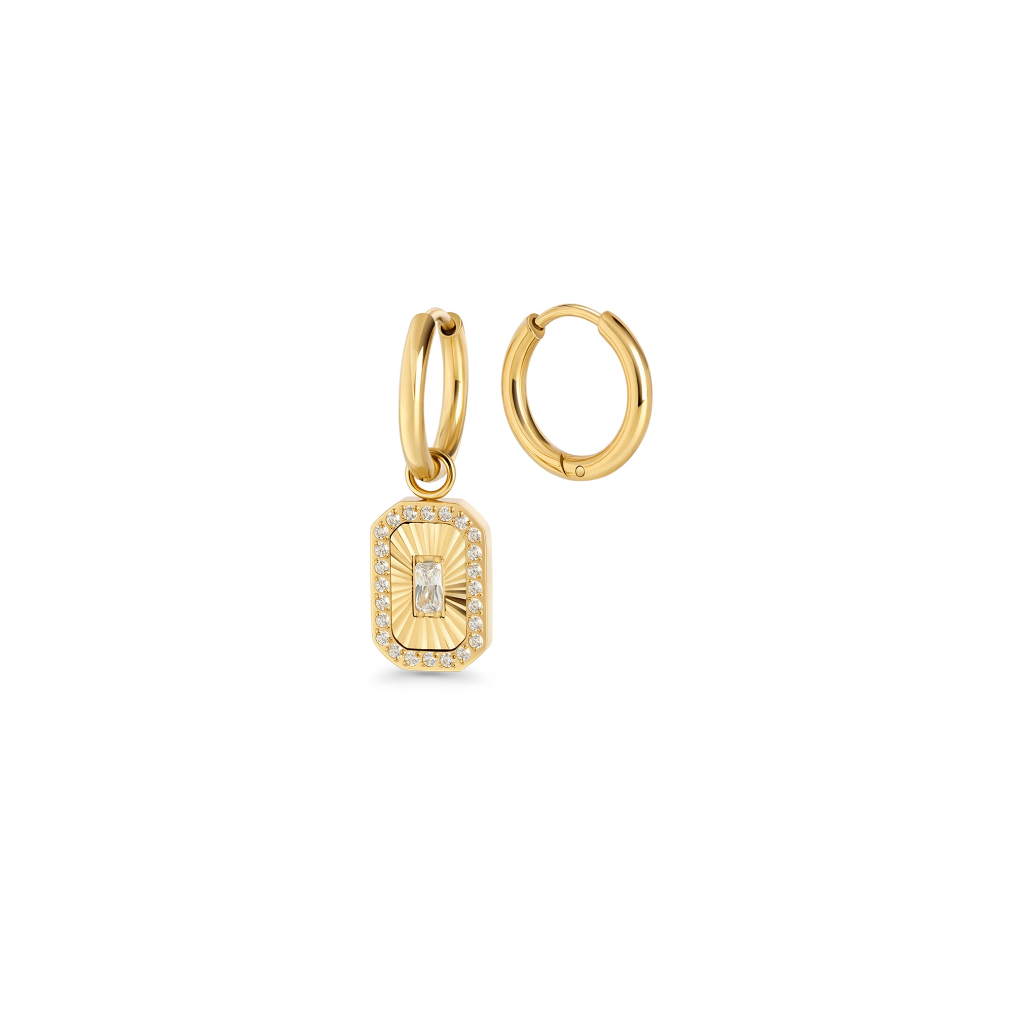 Gold hoop earrings with a rectangular octagonal pendant featuring a fluted sunburst center and baguette cubic zirconia on a white background. 2-in-1. Nickel-free and waterproof jewelry by Mia Bijoux Canada.
Boucles d'oreilles anneaux dorées avec pendentif rectangulaire octogonal à motif rayonnant strié et zircon taille baguette sur fond blanc. 2 en 1. Bijoux sans nickel et résistants à l'eau par Mia Bijoux Canada.