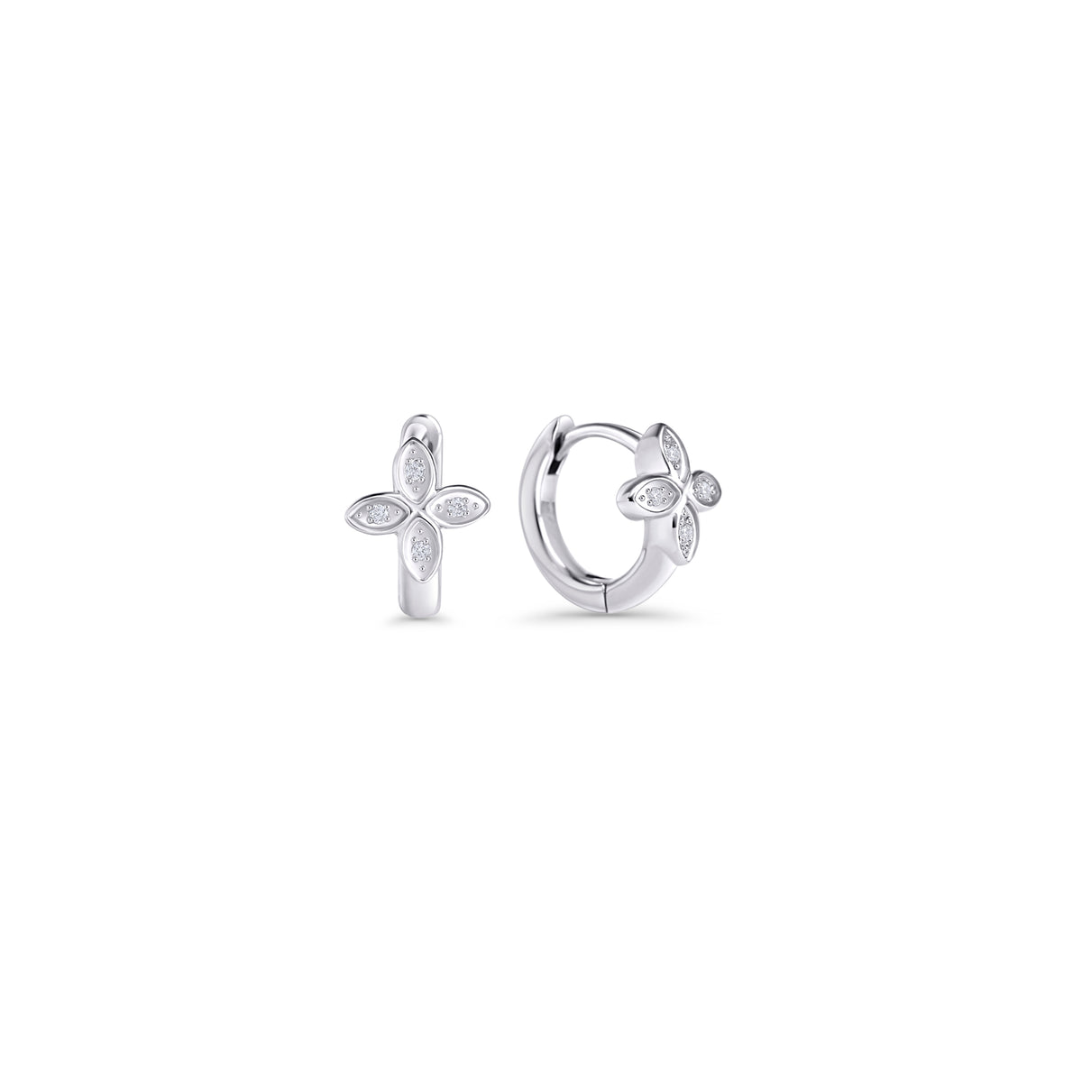 Silver huggie hoop earrings with a four-petal flower motif set with small clear stones on a white background. Nickel-free and waterproof jewelry by Mia Bijoux Canada.
Boucles d'oreilles anneaux argentées à motif fleur à quatre pétales serti de petites pierres transparentes sur fond blanc. Bijoux sans nickel et résistants à l'eau par Mia Bijoux Canada.