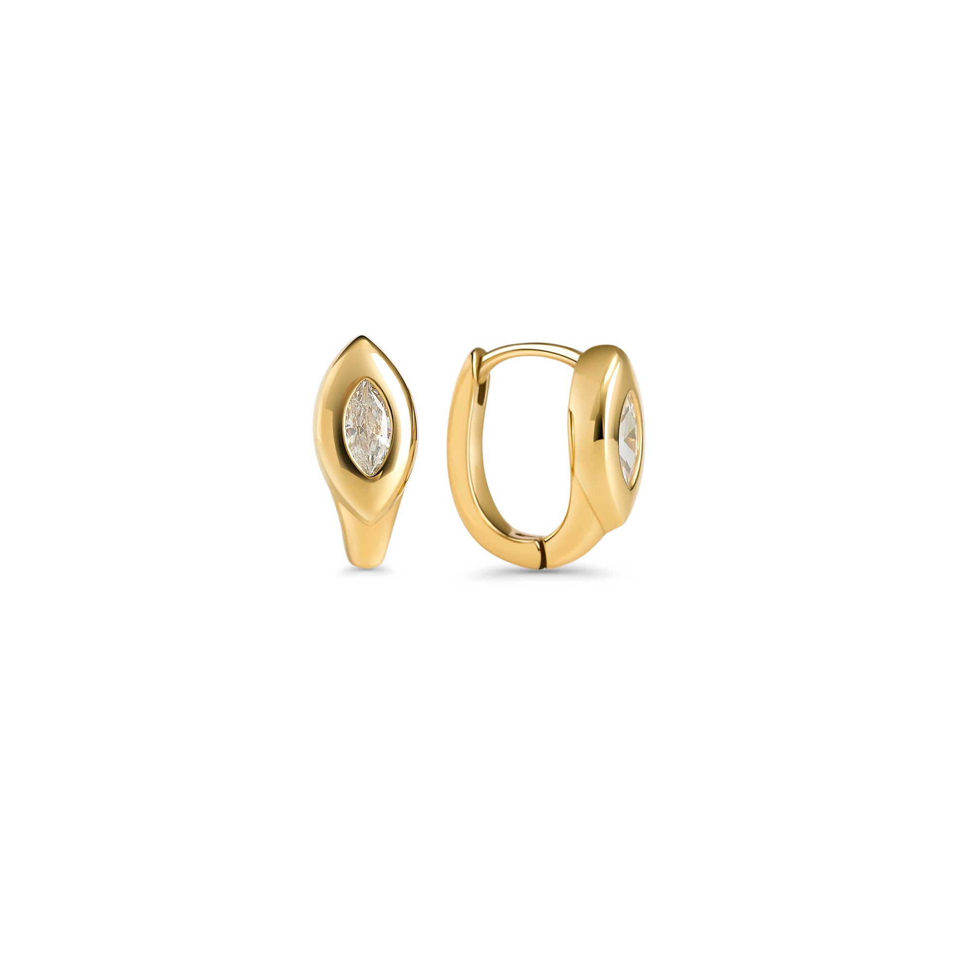 Gold huggie hoop earrings set with a marquise-cut clear stone on a white background. Waterproof & tarnish-resistant stainless steel earrings for sensitive skin, minimalist luxury jewelry by Mia Bijoux Canada.
Boucles d'oreilles anneaux dorées serties d'une pierre transparente taille marquise sur fond blanc. Boucles d'oreilles résistantes à l'eau et anti-ternissement pour peaux sensibles, bijouterie de luxe minimaliste par Mia Bijoux Canada.