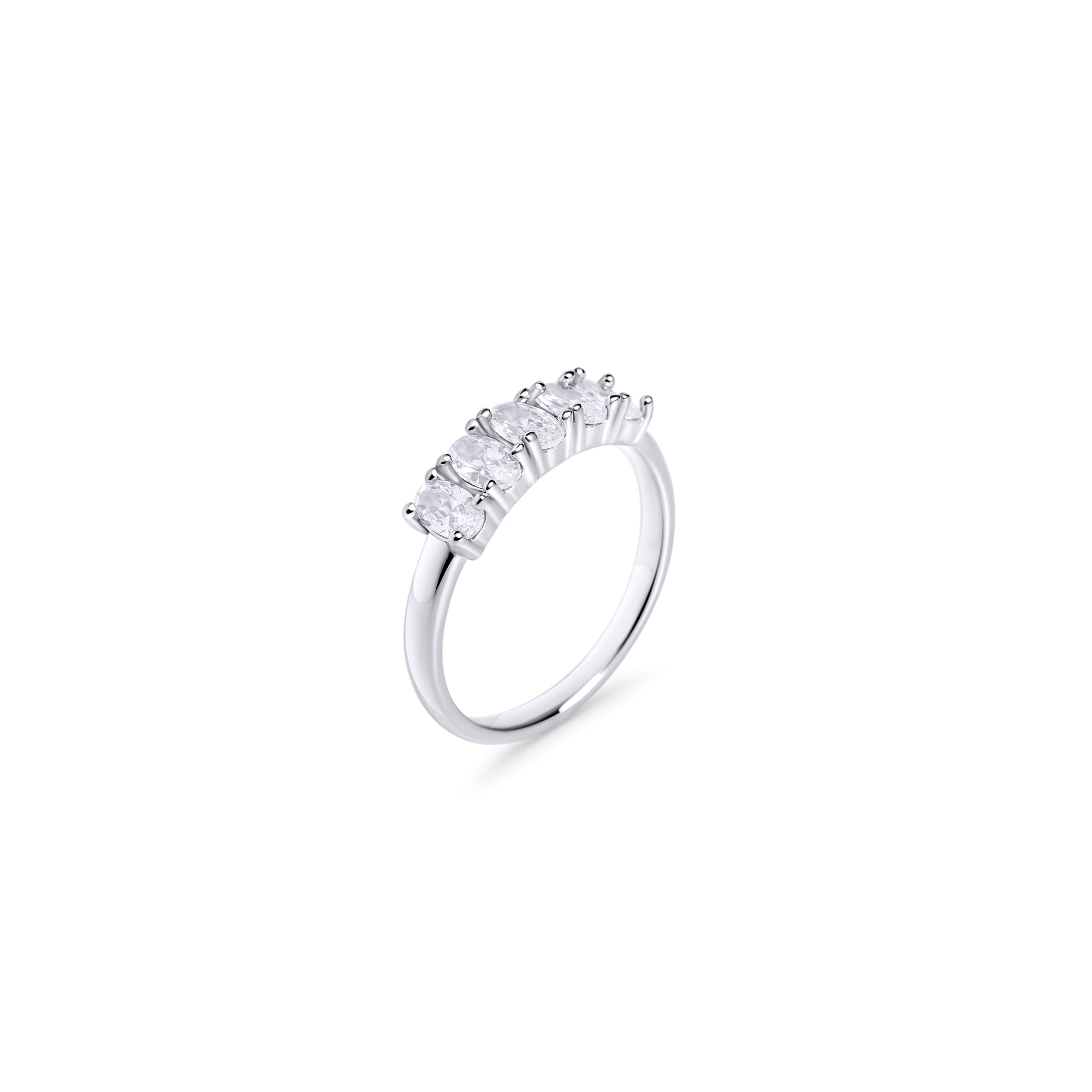 Delicate silver ring set with a row of oval clear stones on a white background. Nickel-free, waterproof & tarnish-resistant stainless steel ring for sensitive skin, minimalist luxury jewelry by Mia Bijoux Canada.

Bague délicate argentée sertie d'une rangée de pierres transparentes ovales sur fond blanc. Bague en acier inoxydable sans nickel, résistante à l'eau et anti-ternissement pour peaux sensibles, bijouterie de luxe minimaliste par Mia Bijoux Canada.
