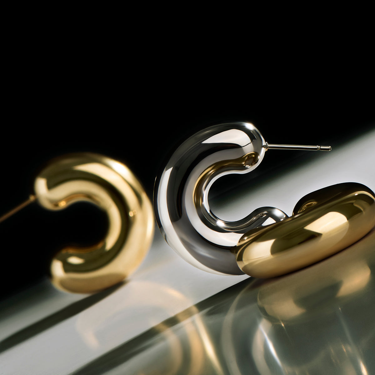 Elcya Hoop Earrings