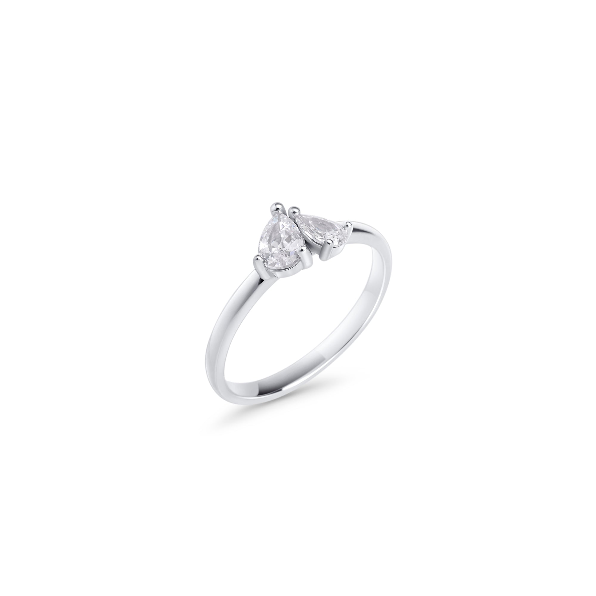 Slim silver ring with two pear-cut clear stones set side by side on a white background. Nickel-free, waterproof & tarnish-resistant stainless steel ring for sensitive skin, minimalist luxury jewelry by Mia Bijoux Canada.

Bague fine argentée sertie de deux pierres transparentes taille poire côte à côte sur fond blanc. Bague en acier inoxydable sans nickel, résistante à l'eau et anti-ternissement pour peaux sensibles, bijouterie de luxe minimaliste par Mia Bijoux Canada.