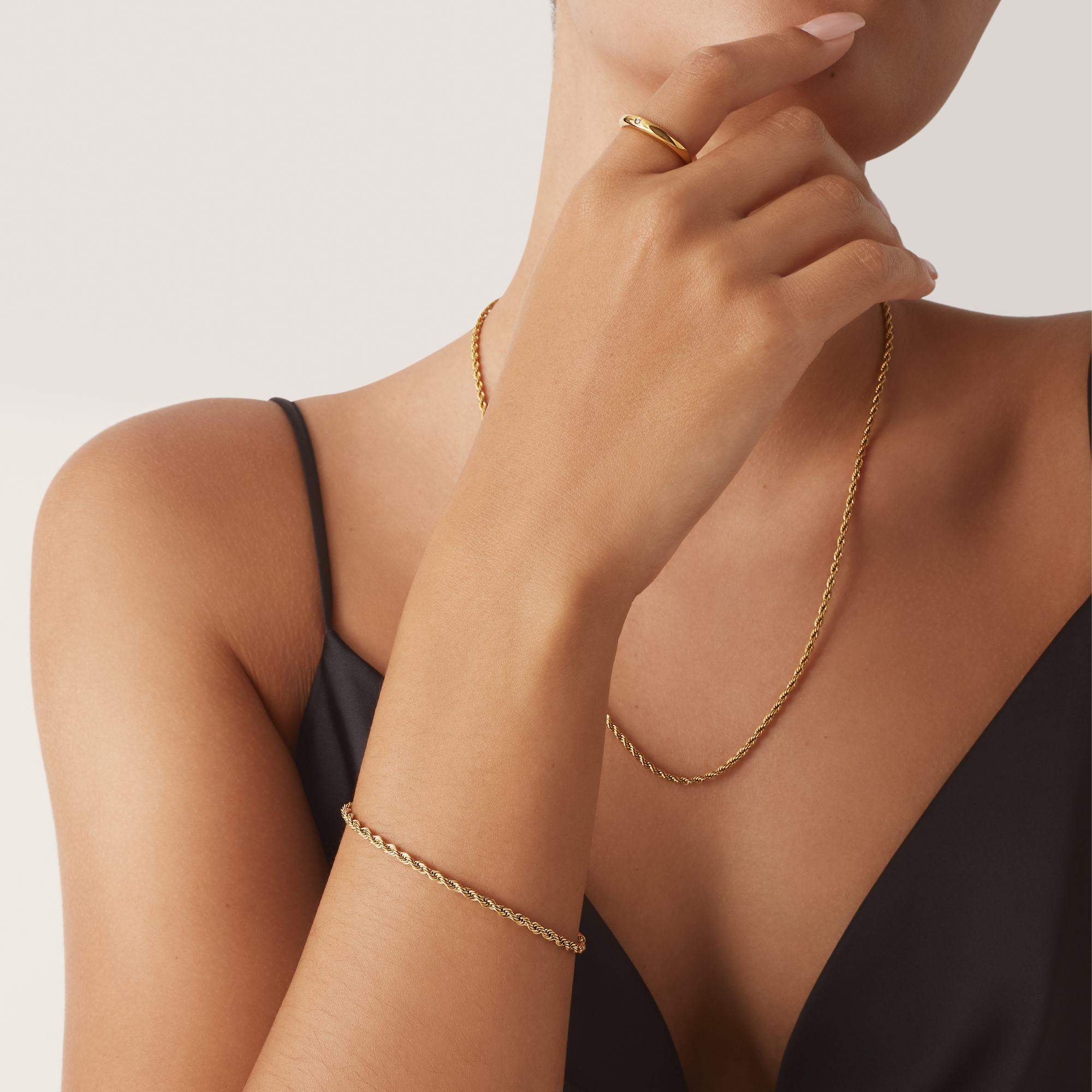 High quality stainless steel silver twist bracelet hypo allergenic non toxic and safe for the skin MIA JWL
